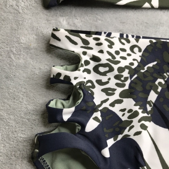 Bar III Tropical Print Bikini Women's size Small New - Picture 2 of 13